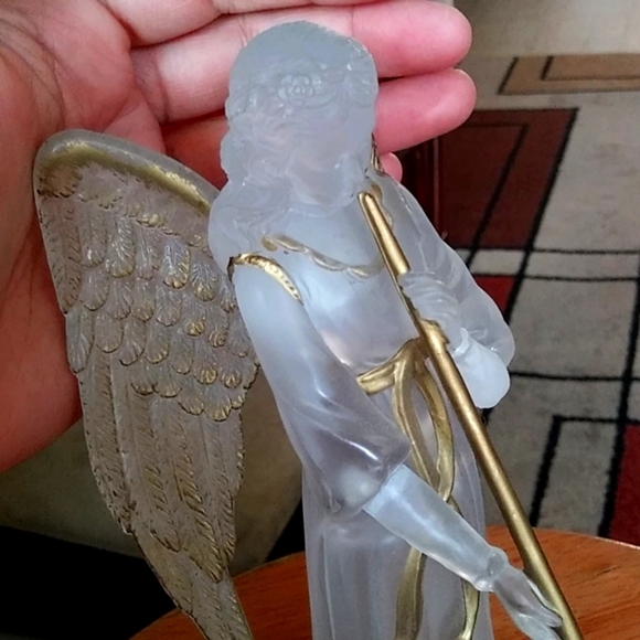 Angel - Picture 2 of 3